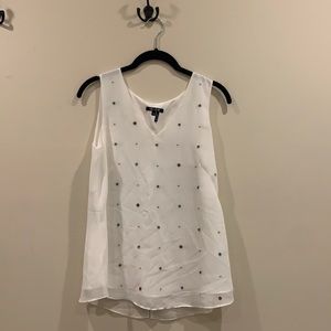 Women’s NIC + ZOE top with embroidered accent